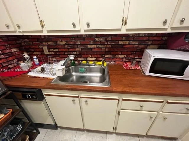 101 SW 132nd Way # 304J, Pembroke Pines FL 33027