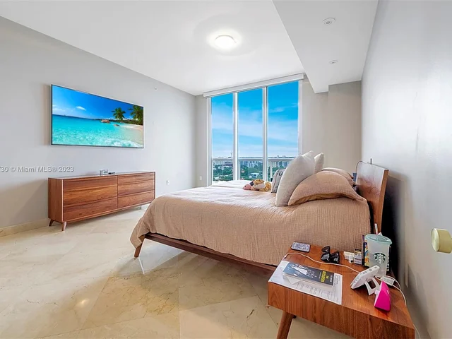 9559 Collins Ave, Surfside FL 33154