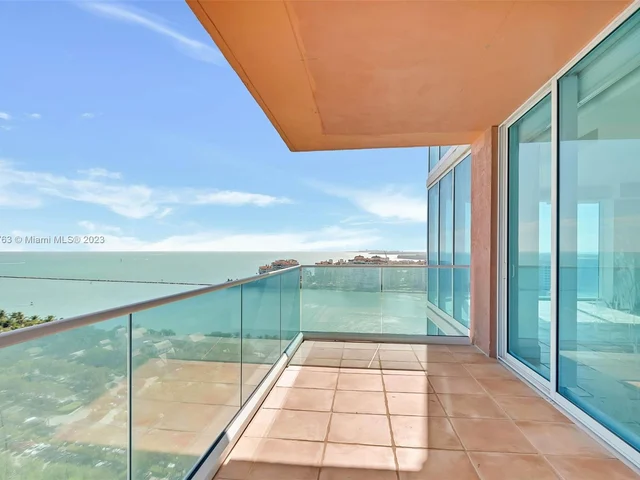 300 S Pointe Dr # 2001, Miami Beach FL 33139