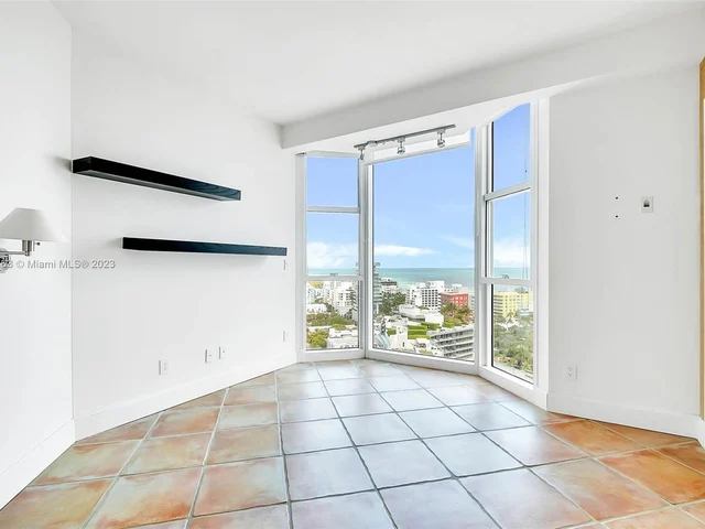 300 S Pointe Dr # 2001, Miami Beach FL 33139