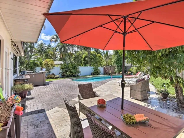 3819 Garfield St, Hollywood FL 33021