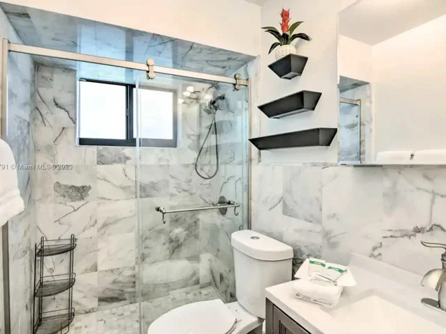 3819 Garfield St, Hollywood FL 33021