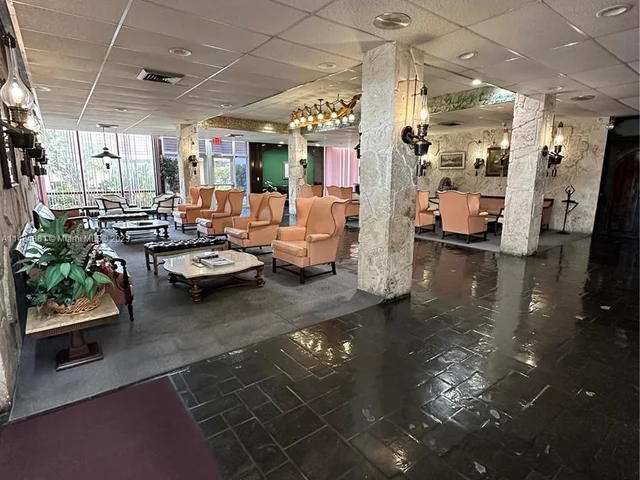 2851 Leonard Dr # J106, Aventura FL 33160