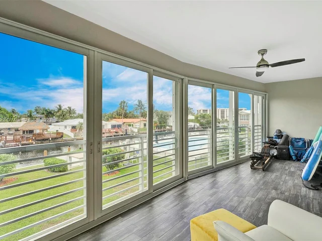 701 NE Harbour Ter # 205, Boca Raton FL 33431