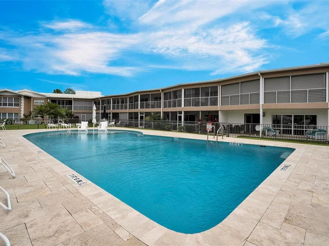 701 NE Harbour Ter # 205, Boca Raton FL 33431