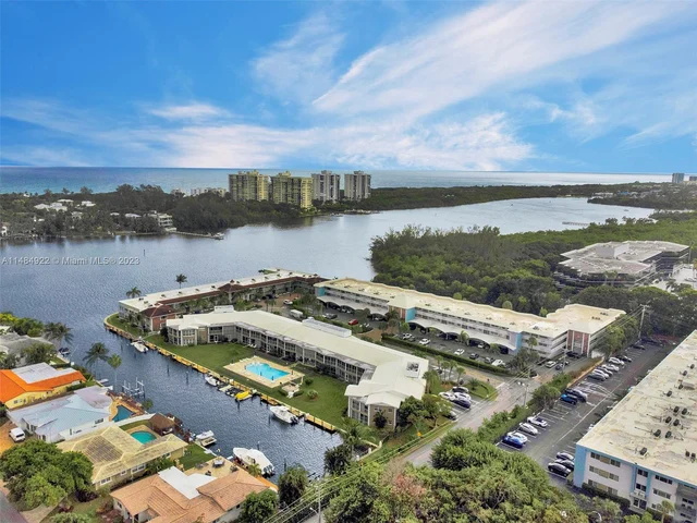 701 NE Harbour Ter # 205, Boca Raton FL 33431
