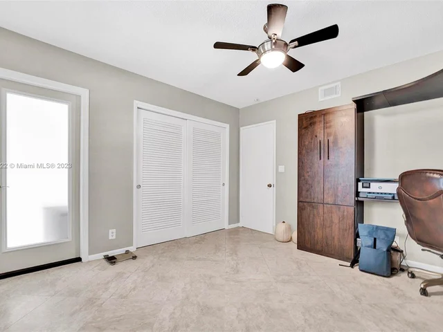 701 NE Harbour Ter # 205, Boca Raton FL 33431