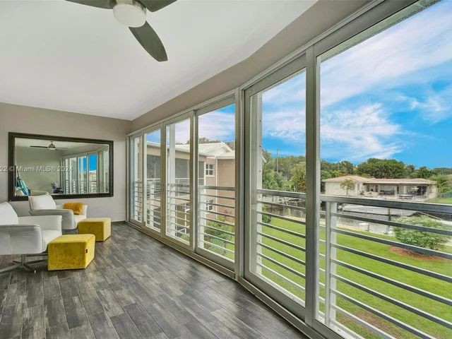 701 NE Harbour Ter # 205, Boca Raton FL 33431