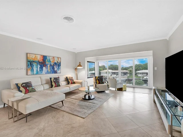 701 NE Harbour Ter # 205, Boca Raton FL 33431
