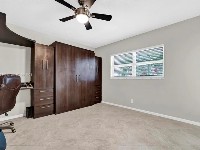 701 NE Harbour Ter # 205, Boca Raton FL 33431