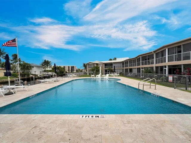 701 NE Harbour Ter # 205, Boca Raton FL 33431