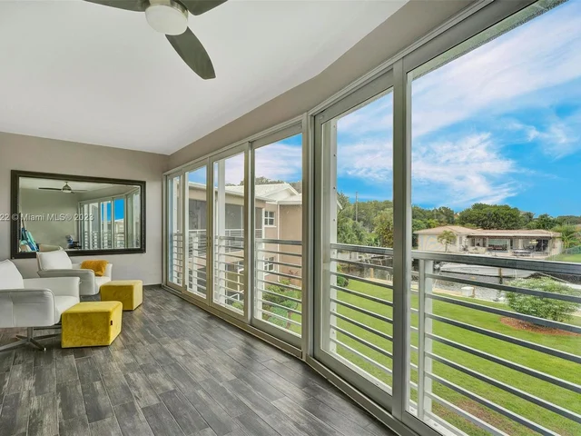 701 NE Harbour Ter # 205, Boca Raton FL 33431