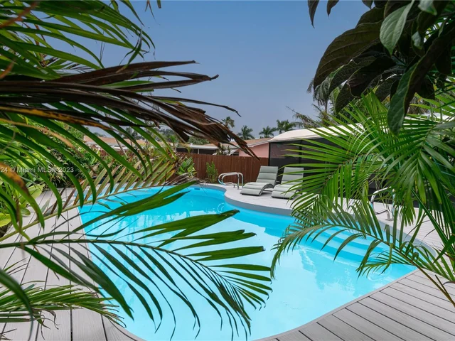 1507 Harding St, Hollywood FL 33020