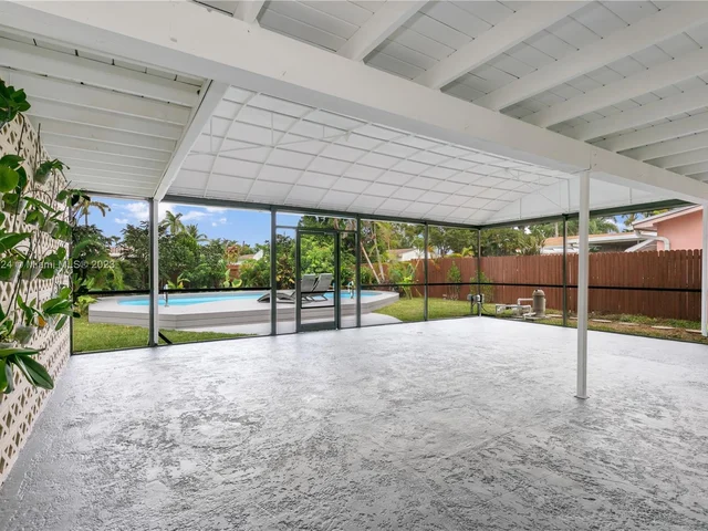 1507 Harding St, Hollywood FL 33020