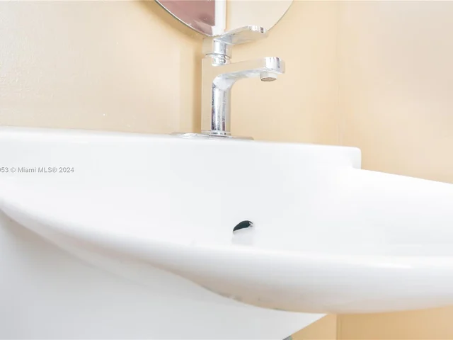 1337 Euclid Ave # 207, Miami Beach FL 33139