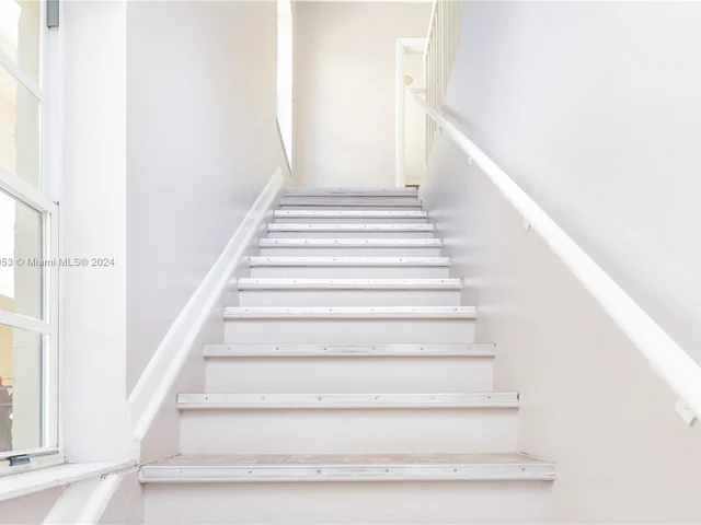 1337 Euclid Ave # 207, Miami Beach FL 33139