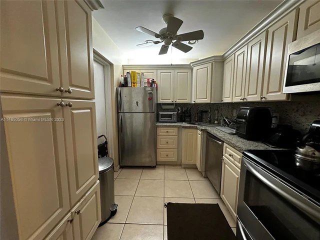 3101 Oakland Shores Dr # H106, Oakland Park FL 33309