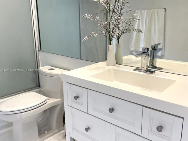 100 Golden Isles Dr # 909, Hallandale Beach FL 33009