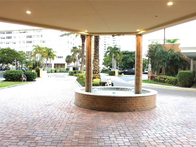 100 Golden Isles Dr # 909, Hallandale Beach FL 33009