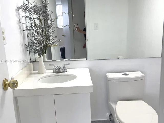 100 Golden Isles Dr # 909, Hallandale Beach FL 33009