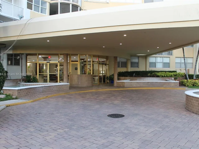 100 Golden Isles Dr # 909, Hallandale Beach FL 33009