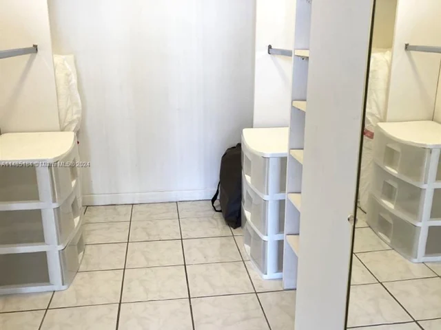 100 Golden Isles Dr # 909, Hallandale Beach FL 33009