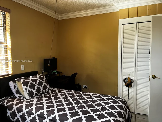 250 SW 68th Ave, Miami FL 33144