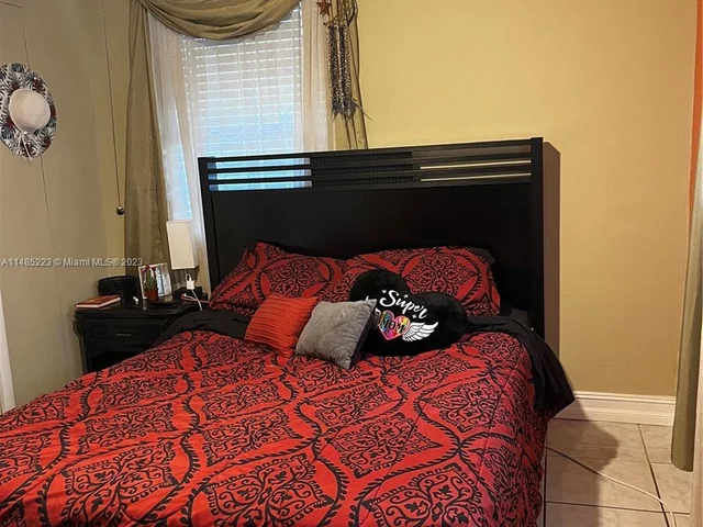 250 SW 68th Ave, Miami FL 33144