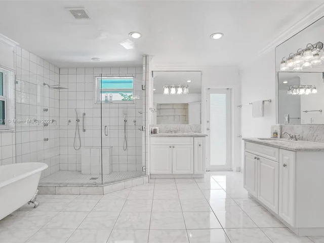 4020 NW 101st Dr, Coral Springs FL 33065