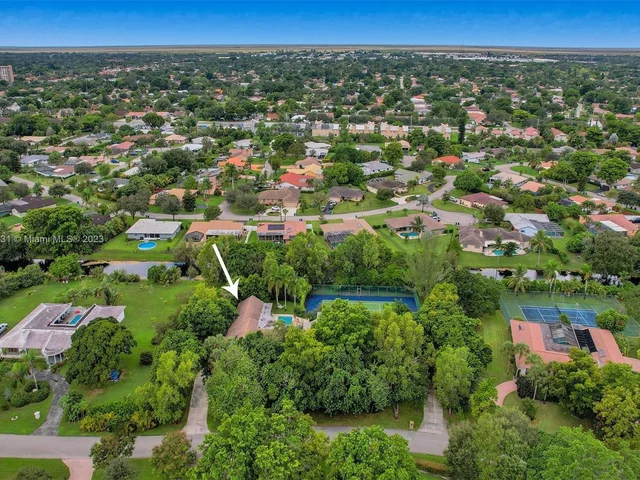 4020 NW 101st Dr, Coral Springs FL 33065