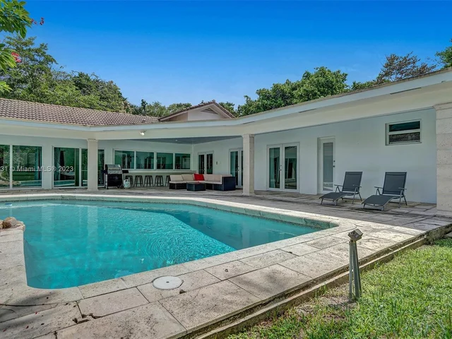 4020 NW 101st Dr, Coral Springs FL 33065