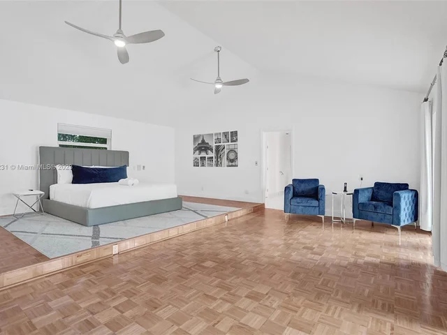 4020 NW 101st Dr, Coral Springs FL 33065