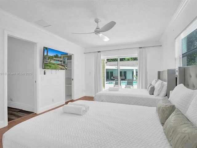 4020 NW 101st Dr, Coral Springs FL 33065