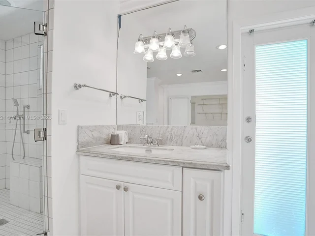 4020 NW 101st Dr, Coral Springs FL 33065