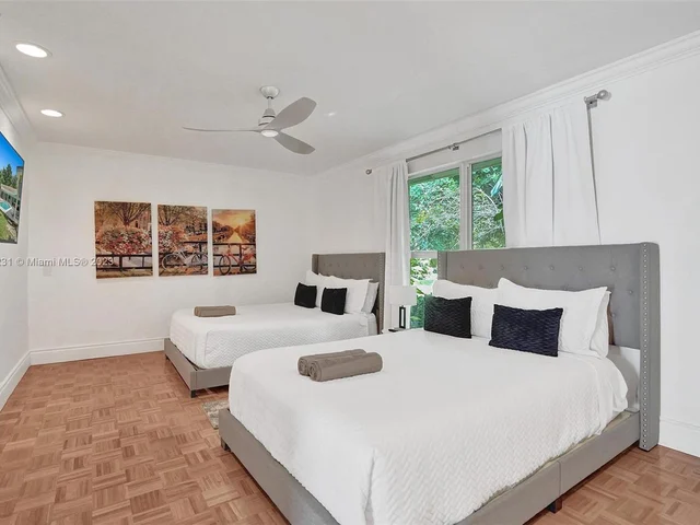 4020 NW 101st Dr, Coral Springs FL 33065