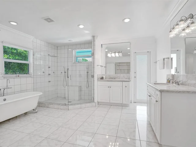 4020 NW 101st Dr, Coral Springs FL 33065