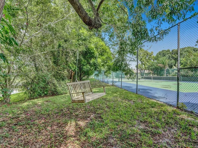 4020 NW 101st Dr, Coral Springs FL 33065