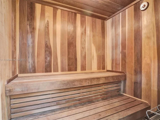 4020 NW 101st Dr, Coral Springs FL 33065