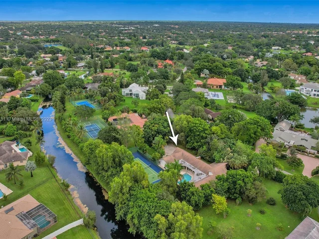 4020 NW 101st Dr, Coral Springs FL 33065