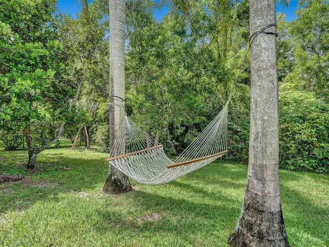 4020 NW 101st Dr, Coral Springs FL 33065