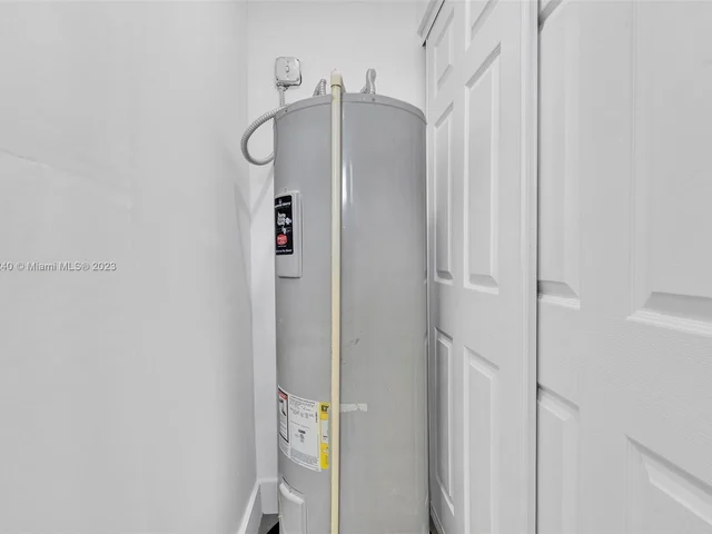 611 SW 11th Dr, Deerfield Beach FL 33441