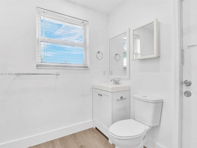 611 SW 11th Dr, Deerfield Beach FL 33441