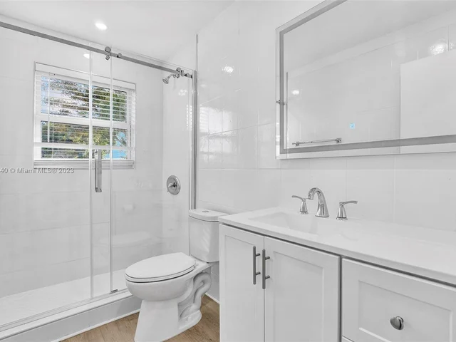 611 SW 11th Dr, Deerfield Beach FL 33441