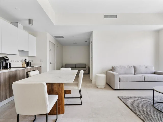 239 SW 9 # 2003, Miami FL 33130