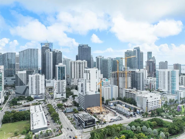 239 SW 9 # 2003, Miami FL 33130