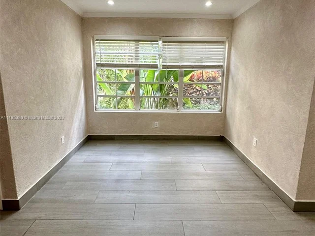 934 16th St # 5, Miami Beach FL 33139