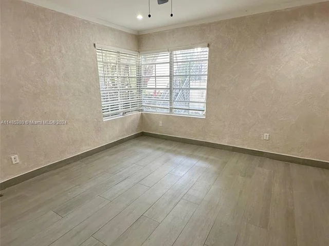 934 16th St # 5, Miami Beach FL 33139