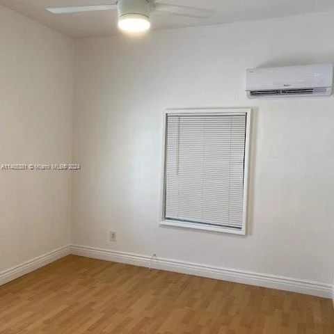 752 NW 24th Ct, Miami FL 33125