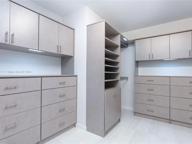 200 SE Mizner Blvd # 406, Boca Raton FL 33432