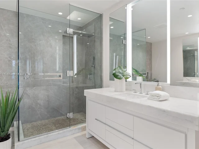 200 SE Mizner Blvd # 406, Boca Raton FL 33432